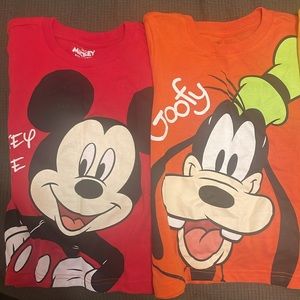 4 Disney shirts (Mickey Mouse, Goofy, Donald Duck and Pluto)